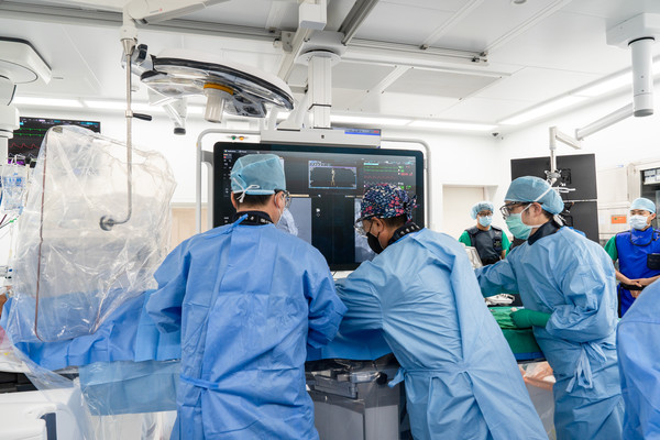 이대대동맥혈관병원, 하이브리드 수술실 오픈