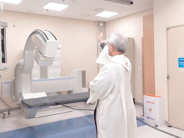 [서울성모병원] 영상의학과 최신 장비 교체 축복식