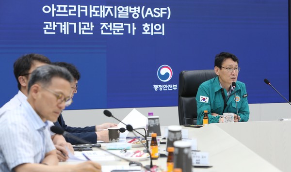 야생멧돼지 포획 안전 강화...총기 오인사고 예방 대책 마련 / 사진 = 연합뉴스 제공